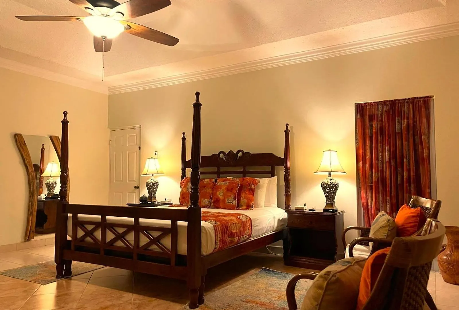 Mais Oui Villa Discovery Bay