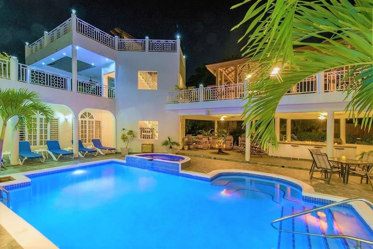 Mais Oui Villa Discovery Bay Jamaica