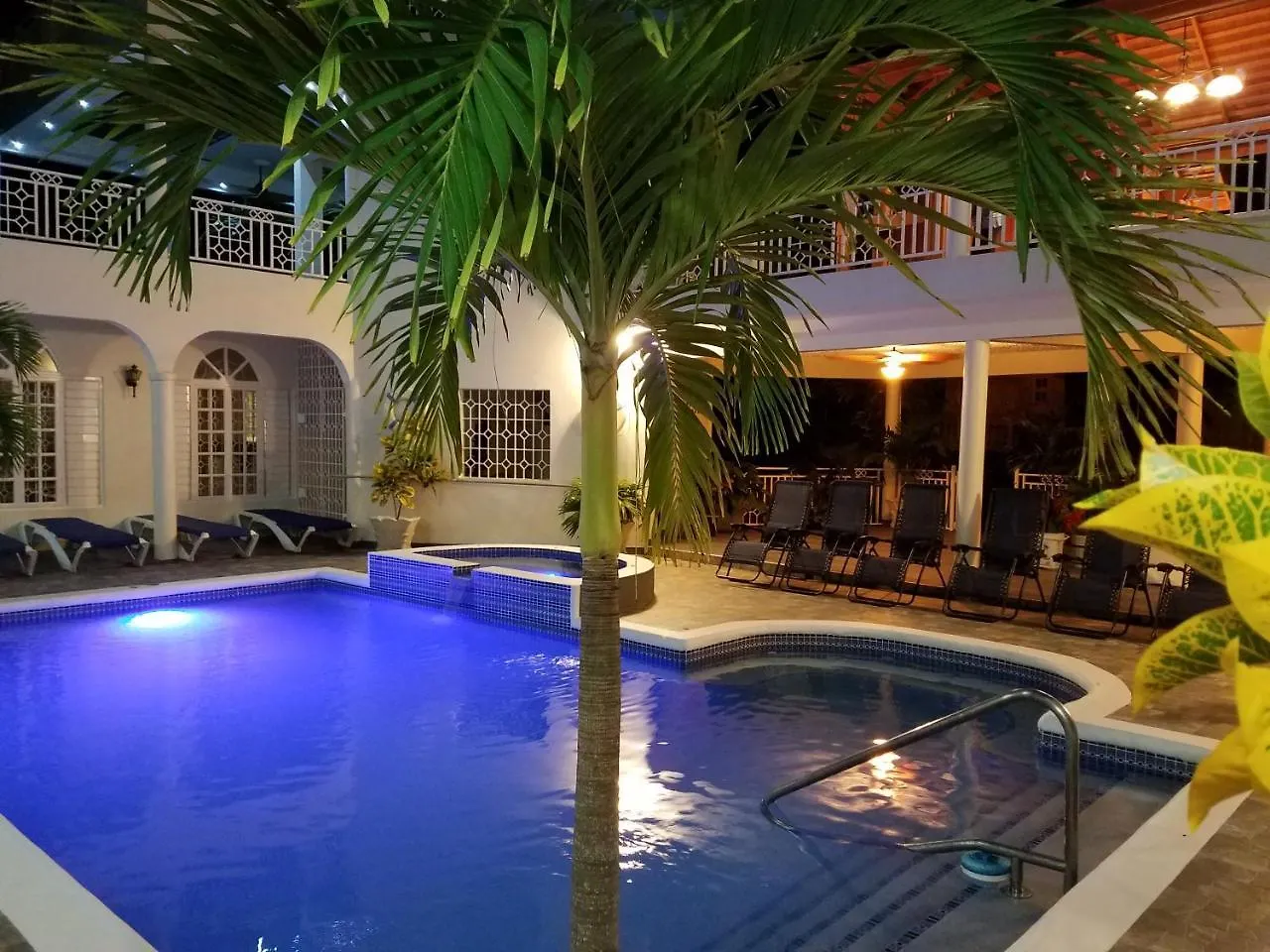 Mais Oui Villa Discovery Bay Jamaica